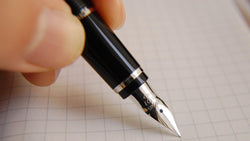 Best Fountain Pens for Lefties
