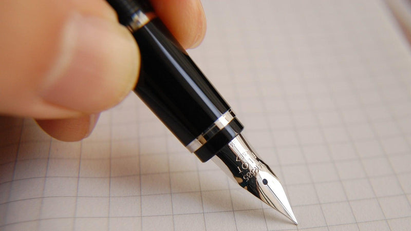 Best Fountain Pens for Lefties