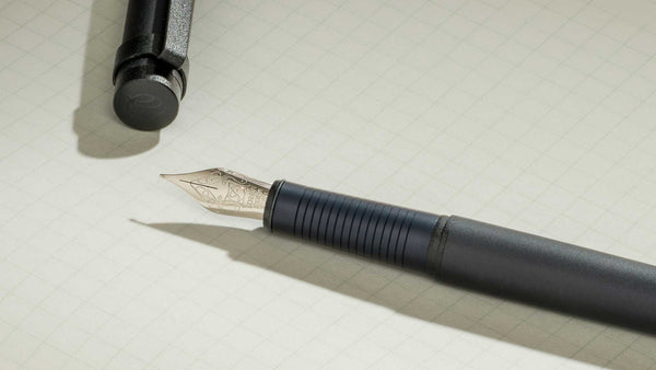 How to Prevent a Fountain Pen From Drying Out
