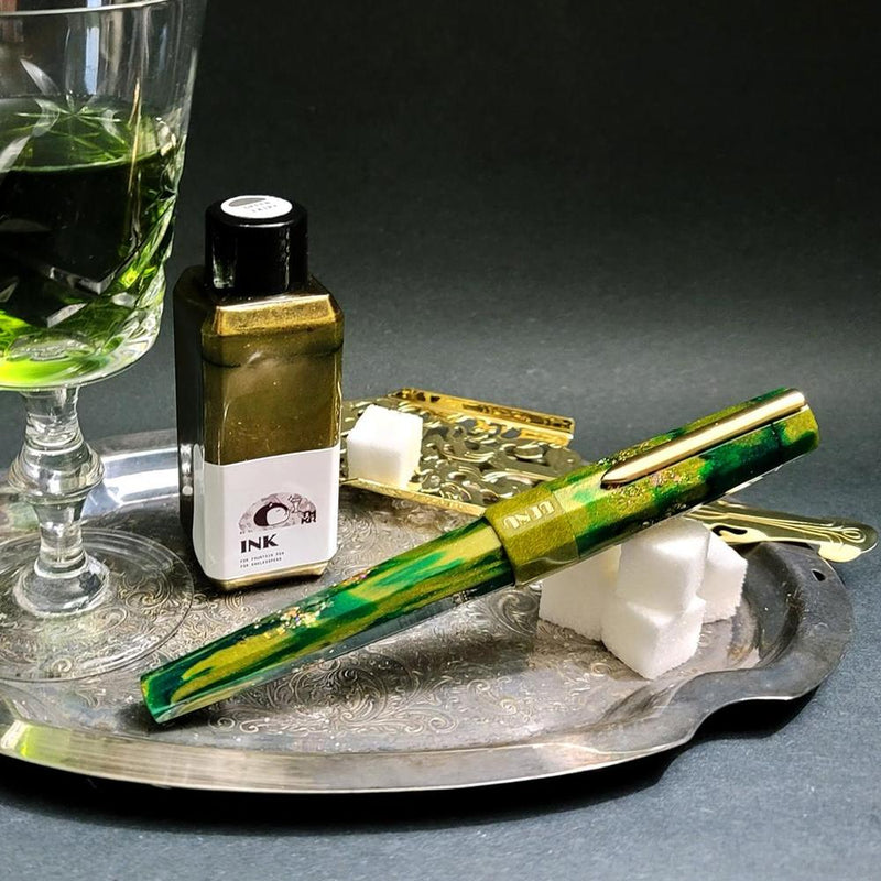BENU × @the_inkwitch Absinthe Fountain Pen Set | EndlessPens