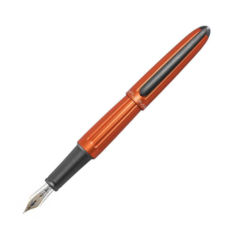 Diplomat Aero Orange Fountain Pen - Pen with Exposed Nib | EndlessPens