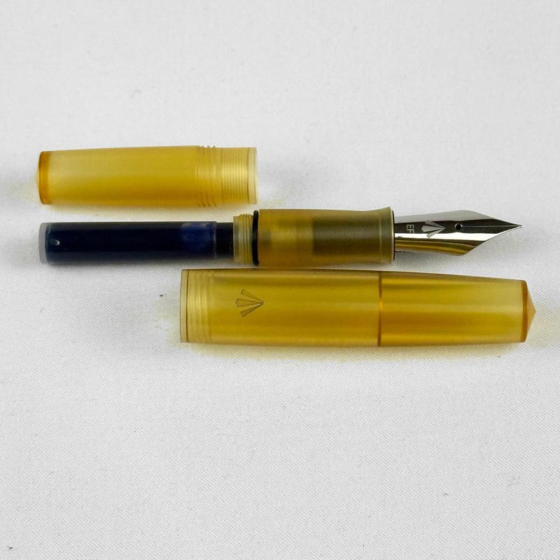 Gravitas Fountain Pen - Dinkey - Ultem