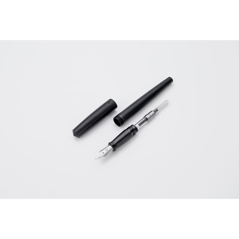 Gravitas Fountain Pen Gravitas - Entry | Black