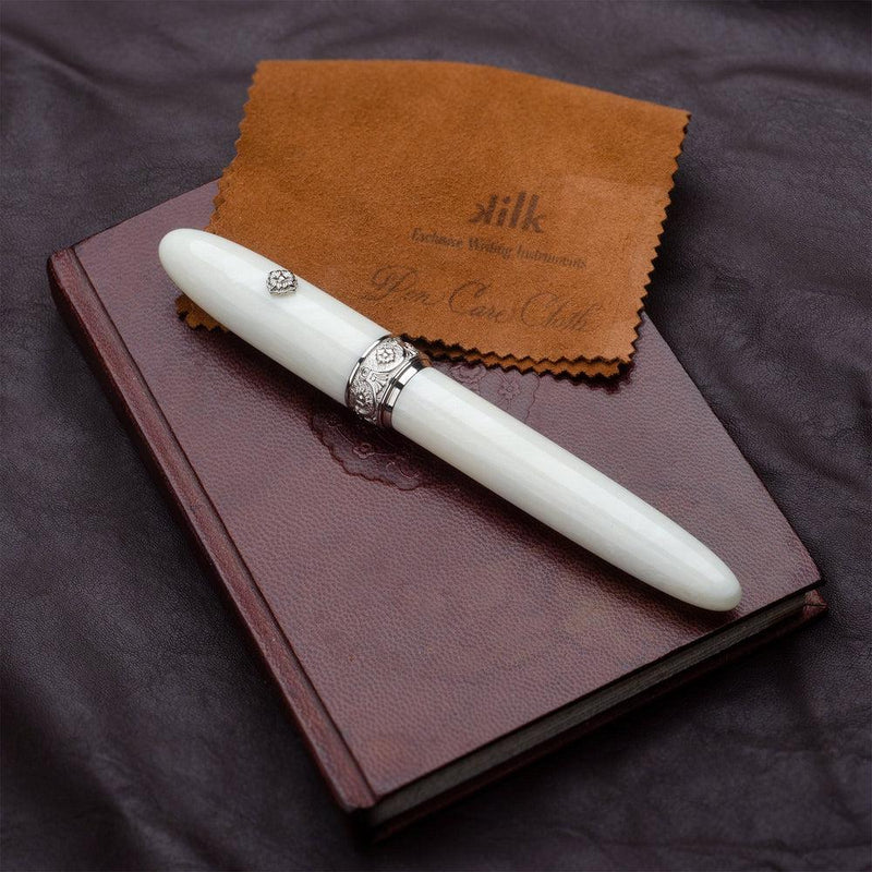 Kilk Baroque Ivory White Fountain Pen - With Cap