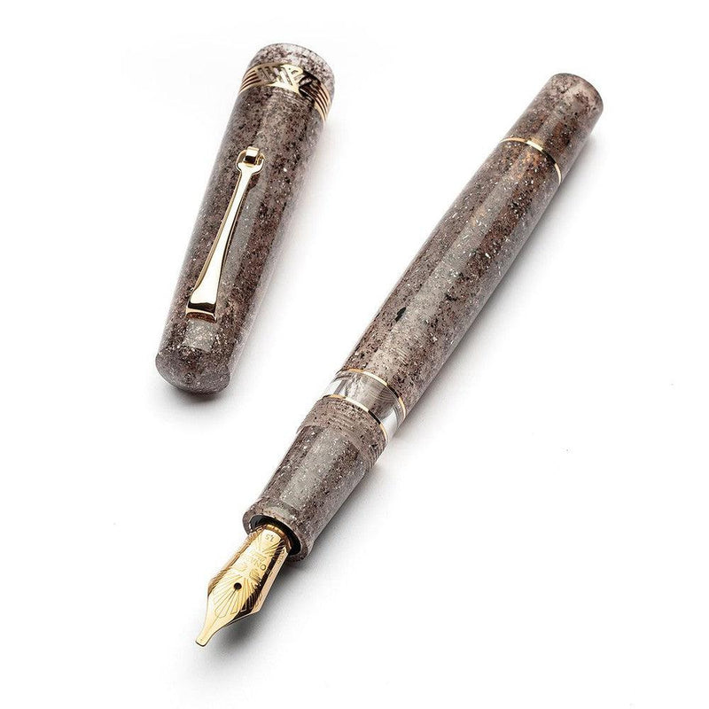 Leonardo Fountain Pen - Momento Magico (14K Gold) - Sea Sand