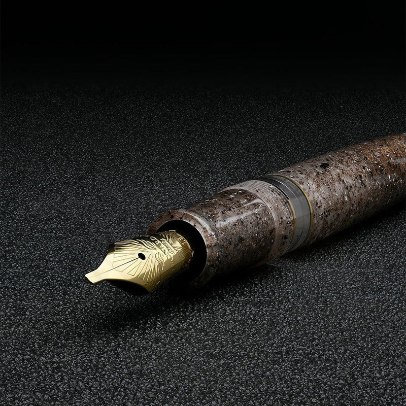 Leonardo Fountain Pen - Momento Magico (Stainless Steel) - Sea Sand