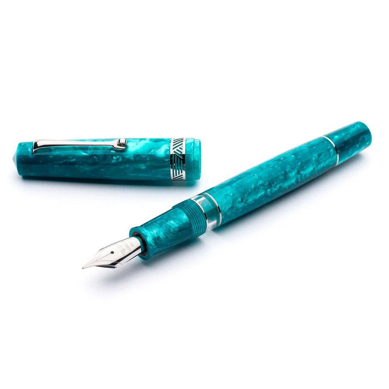 Leonardo Fountain Pen - Momento Magico - Emerald Gold - Steel Nib (2022) | EndlessPens Online Pen Store