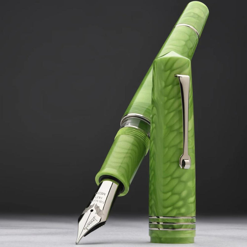 Leonardo Fountain Pen - Momento Zero Grande 2.0 - Dragon Skin Green (8mm, Stainless Steel) - Special Edition (2025)