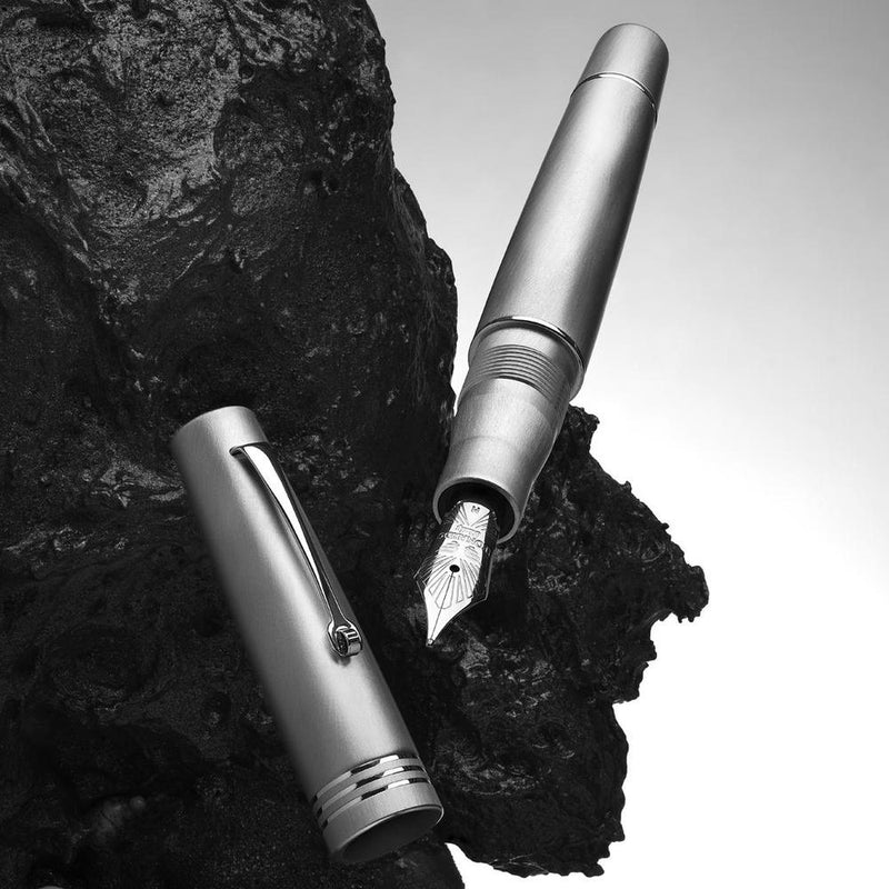 Leonardo Fountain Pen - Momento Zero (Stainless Steel) - Alumina - Limited Edition (2025)