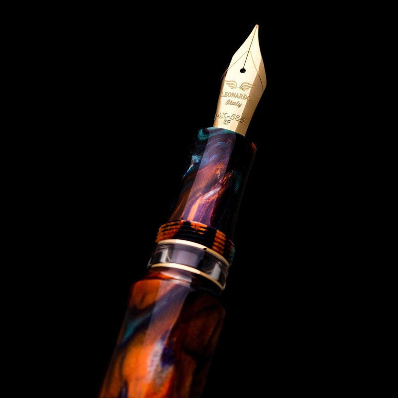 Leonardo Supernova Bohemian Twilight Fountain Pen (close up view of gold nib)