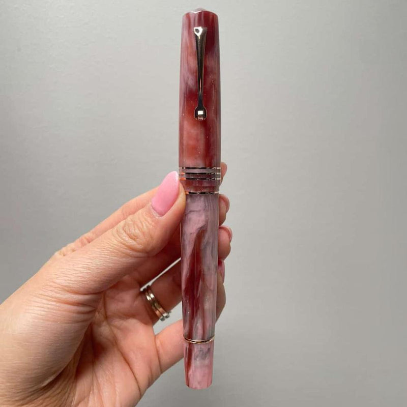 Leonardo × @karynalovestoplan - Momento Zero Grande 2.0 Winter Sunrise Fountain Pen Set