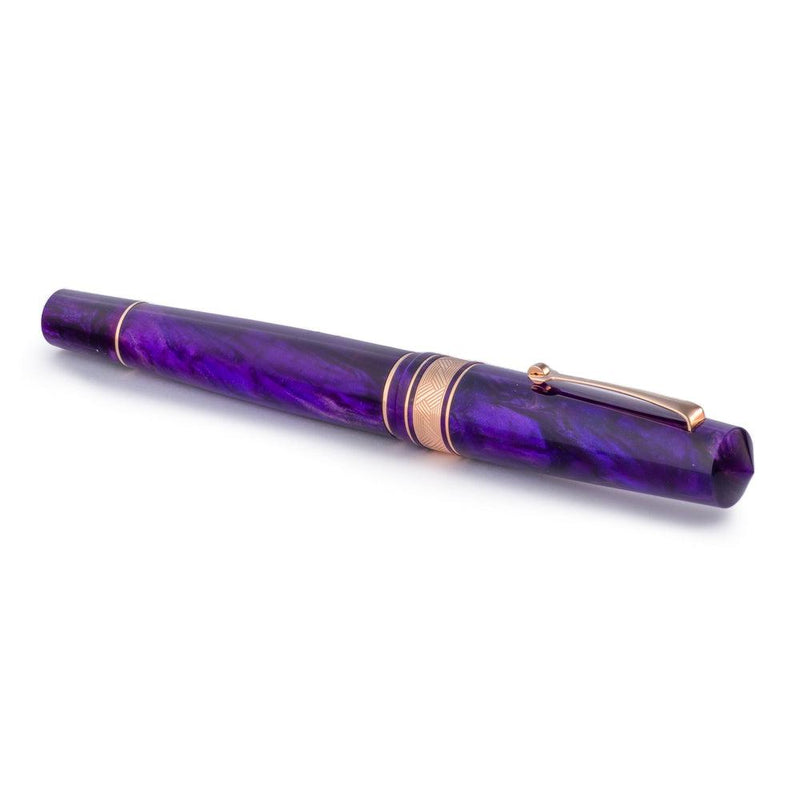 Leonardo Momento Zero Grande Fioritura Viola Fountain Pen - Horizontal Angled View on White Background