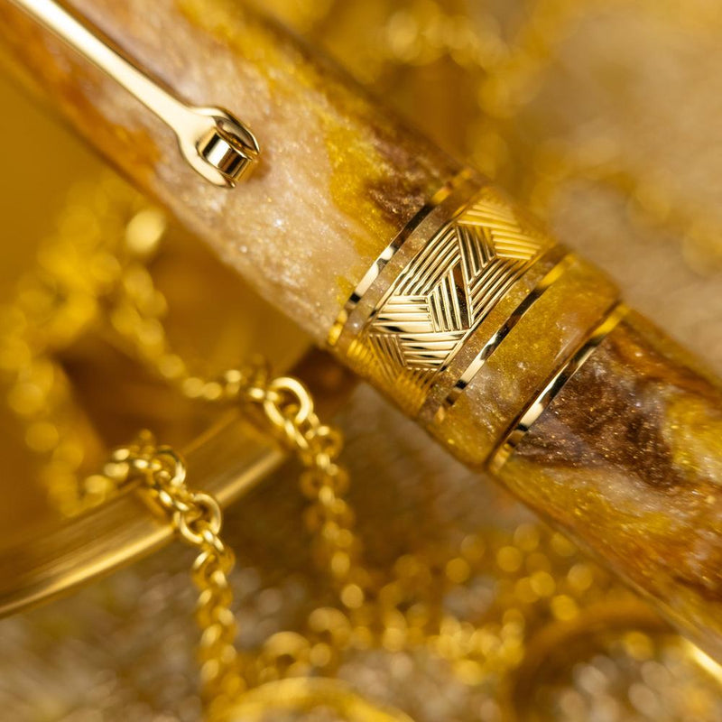Leonardo × @twenty_sides Momento Zero Grande 2.0 Midas Fountain Pen