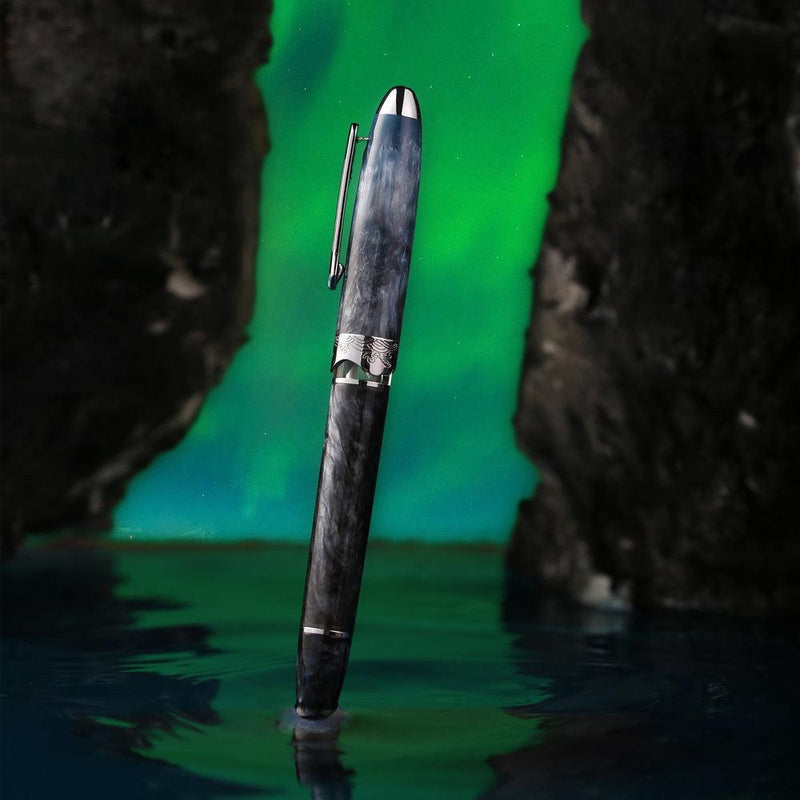 Nahvalur (Narwhal) Fountain Pen - Horizon - Aurora