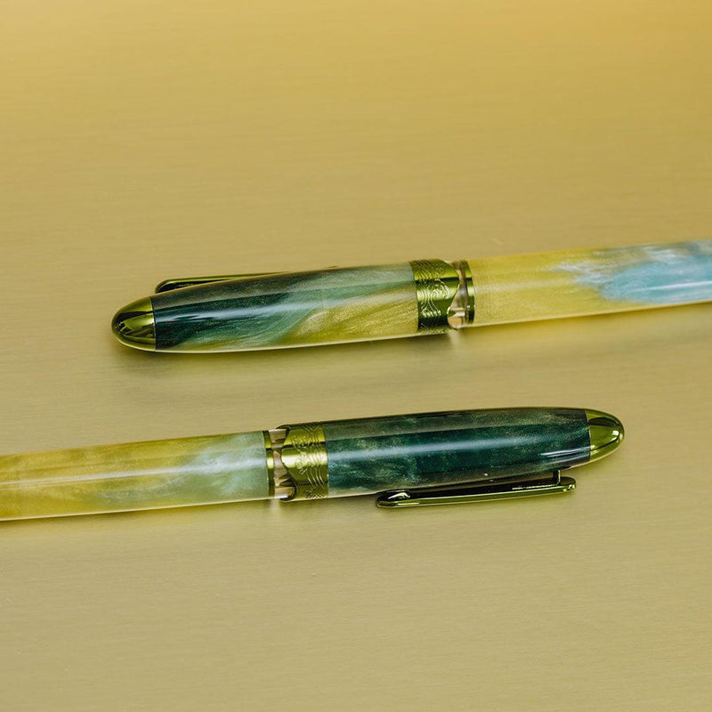 Nahvalur (Narwhal) Horizon Gaia Fountain Pen - Twin Fountain Pens