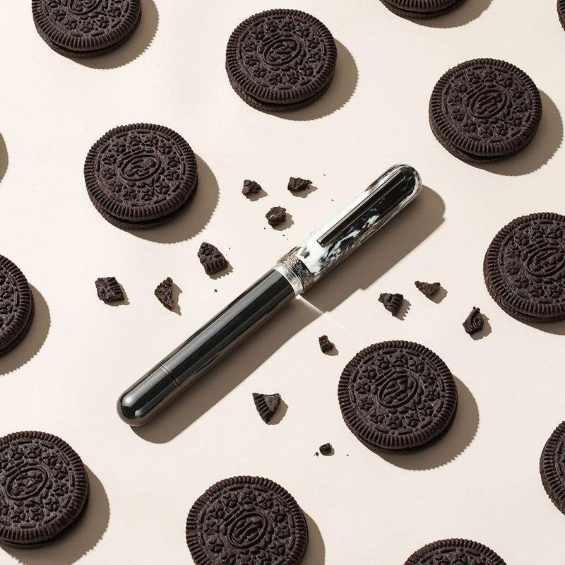 Nahvalur (Narwhal) Fountain Pen - Voyage - Cookies and Cream