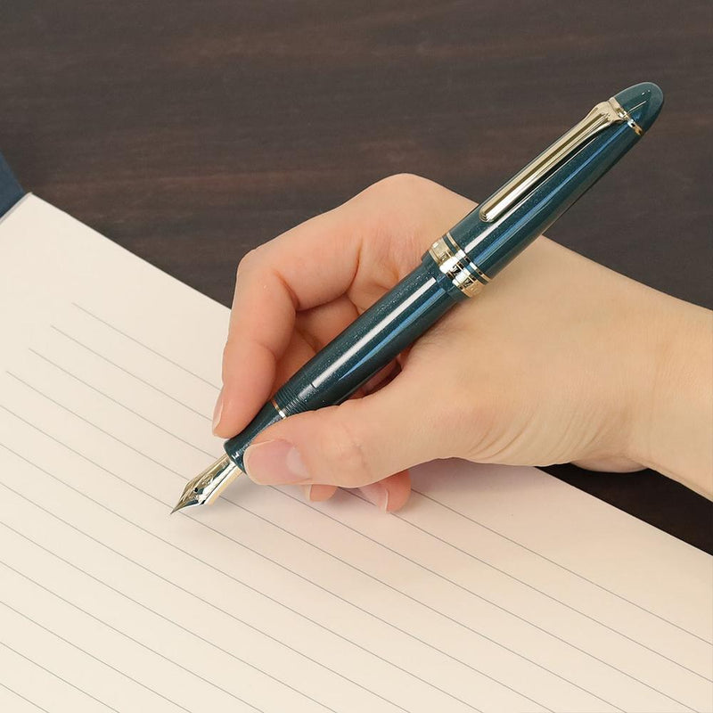 Sailor 1911L 18K Gold Fountain Pen | EndlessPens