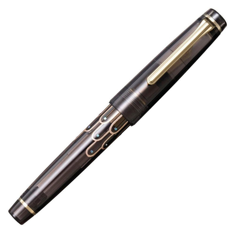 Sailor Classic Ko Ala SV Fountain Pen - Pen With Cover Leaning Right | EndlessPens