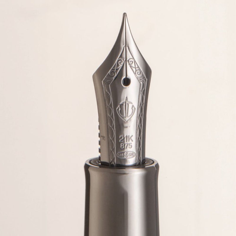 Sailor Cylint Colored Stainless Steel Fountain Pen - Close Up View of the Nib | EndlessPens