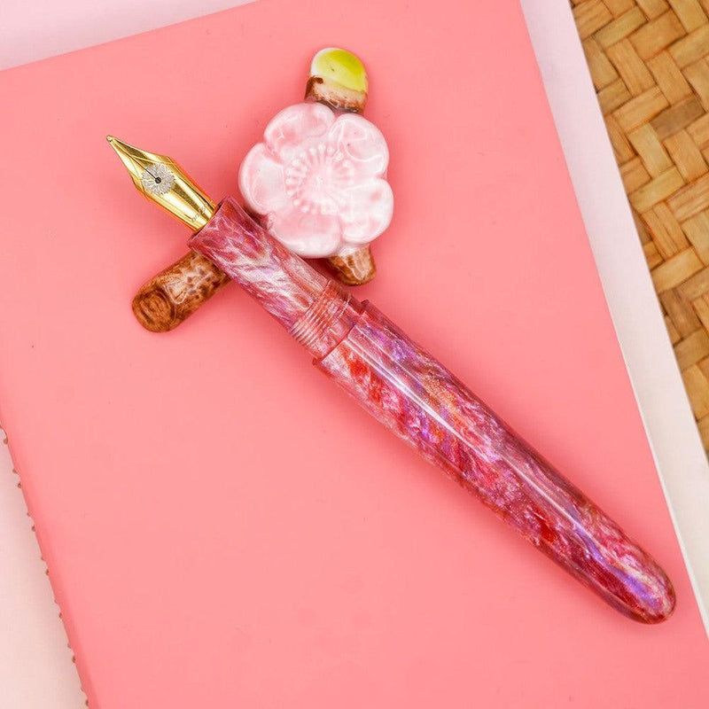 Tailored Pen Company × @nibsandflourishes - Dahlia Fountain Pen